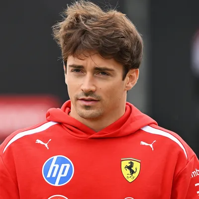 Ferrari anuncia extensão de contrato de Charles Leclerc