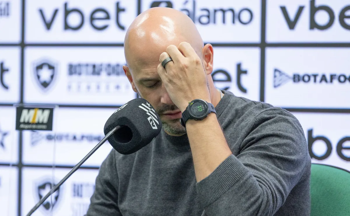 Botafogo tem como prioridade solucionar a posição de goleiro durante a Copa do Mundo