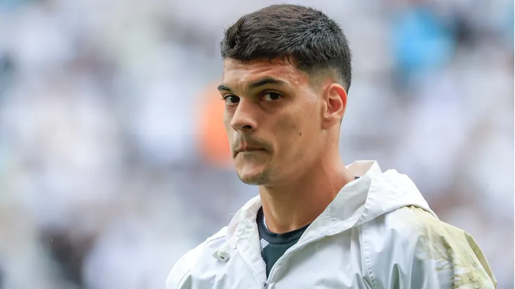 Gabriel Brazao goleiro do Santos durante partida contra o Coritiba no estadio Arena Corinthians pelo campeonato Brasileiro A 2026.