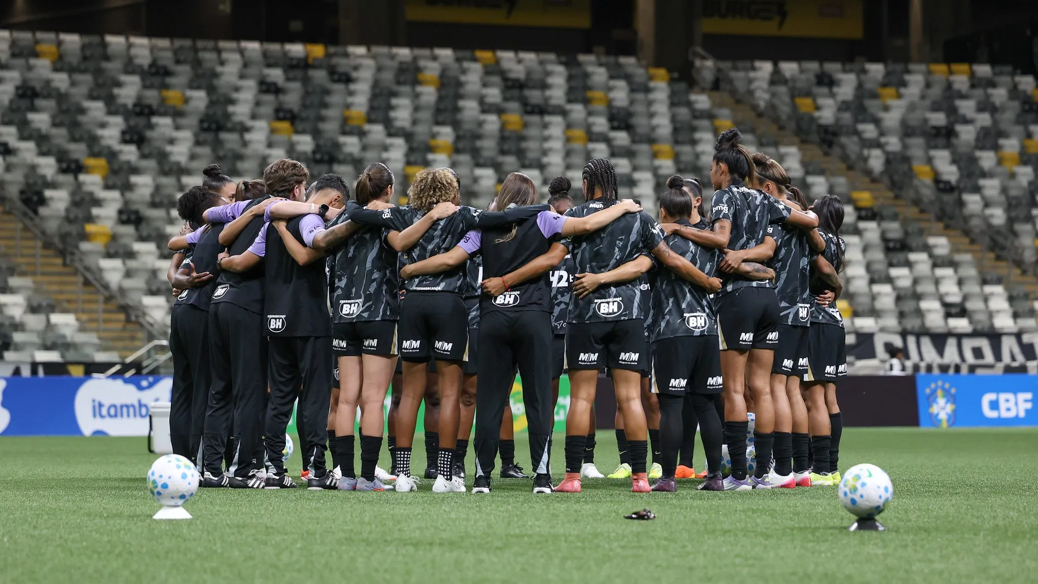 Time feminino do Atlético-MG em campo pelo Brasileirão Feminino