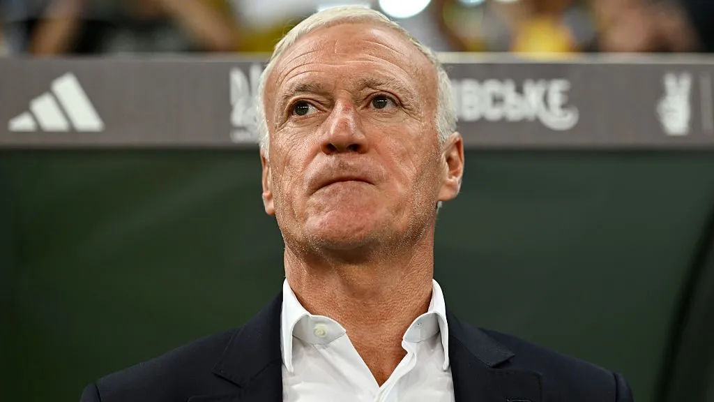Deschamps, técnico da França, administra situação que tem incomodado o elenco  (Photo by Mateusz Slodkowski/Getty Images)