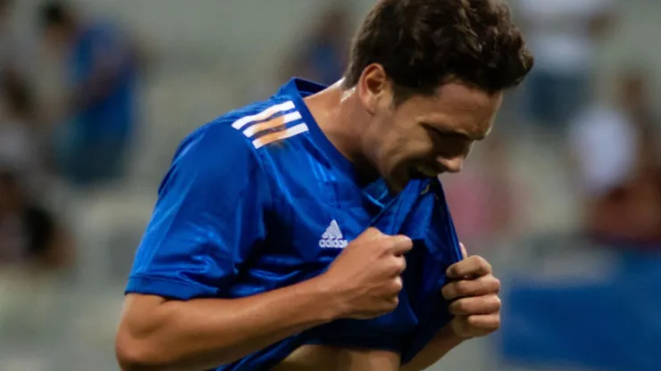Cruzeiro trocou Maurício por atacante e agora vê meia chegar à Copa — Foto Fernando MorenoAGIF