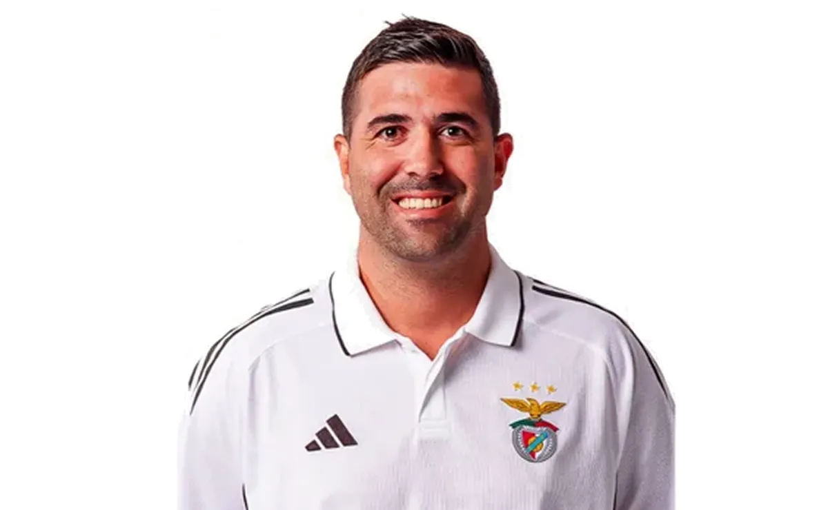 Grêmio anuncia Carlos Silva, ex-Benfica, para comandar scouting antes da janela
