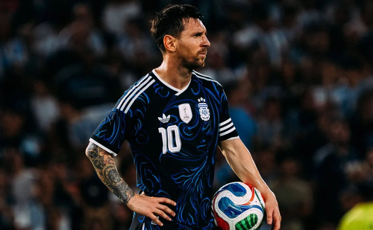 Scaloni atualiza situação física de Messi antes da Copa do Mundo: “Está evoluindo”