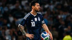 Messi ainda se recupera de problema físico.