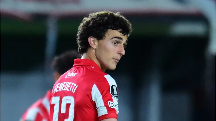 Gastón Benedetti, lateral-esquerdo do Estudiantes - Foto: Marcelo Endelli/Getty Images