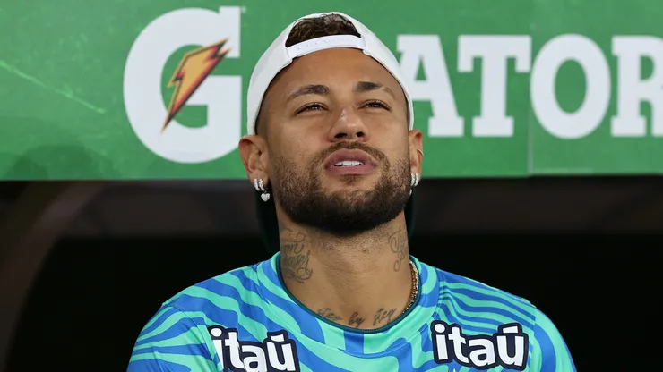 RIO DE JANEIRO, BRAZIL - MAY 31: Neymar Jr. stands for the national anthem prior to the international friendly match between Brazil and Panama at Maracana Stadium on May 31, 2026 in Rio de Janeiro, Brazil. (Photo by Wagner Meier/Getty Images)