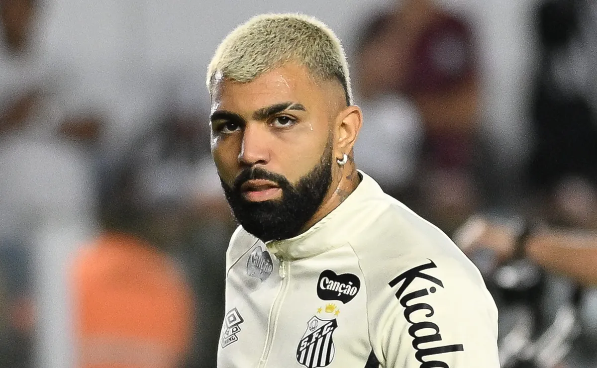 Gabigol é punido pelo STJD em uma partida por conta de gesto obsceno direcionado a torcedor