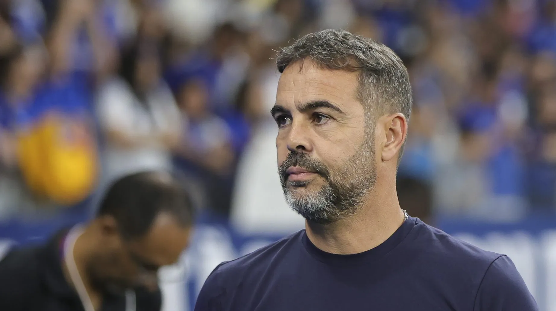 . Foto: Gilson Lobo/AGIF – Artur Jorge trabalha com a diretoria em busca de reforços.