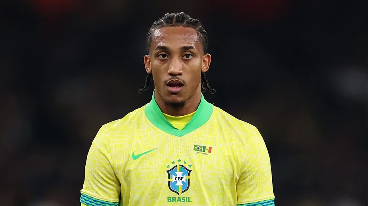João Pedro, atacante do Chelsea e da Seleção Brasileira - Foto: Ryan Pierse/Getty Images