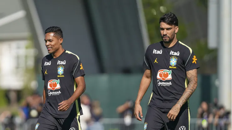 Alex Sandro e Paquetá durante treino da Seleção em Nova Jersey