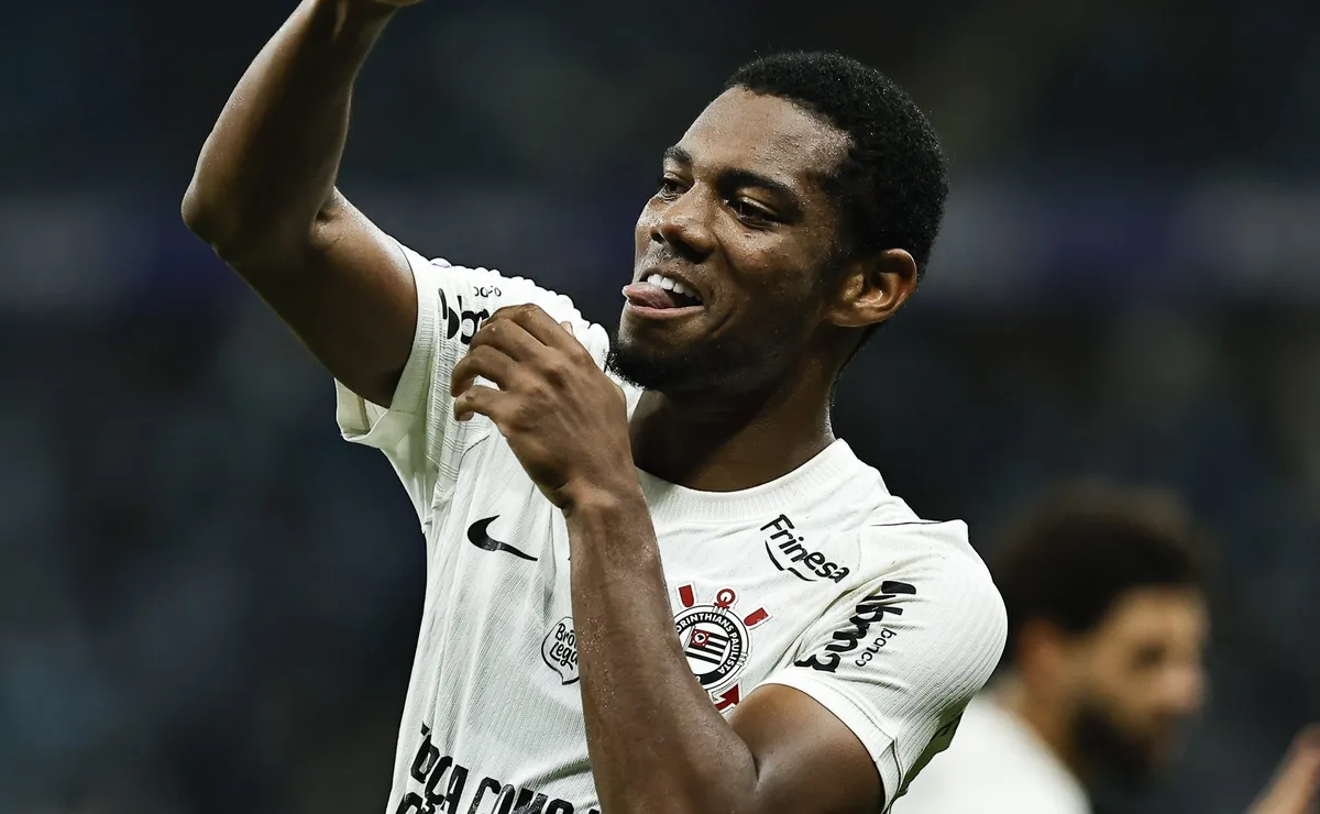 Benfica não desiste e acena com oferta de R$ 105 milhões por André
