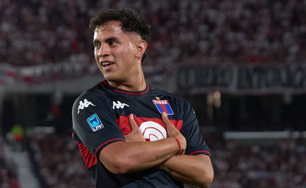 Flamengo avança por David Romero e abre conversas com atacante do Tigre, da Argentina