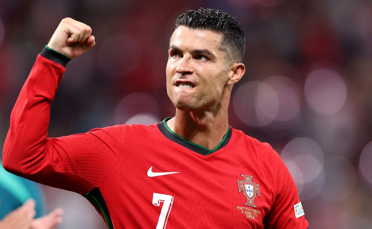 Cristiano Ronaldo mantém tradição e usará a camisa 7 na Copa de 2026