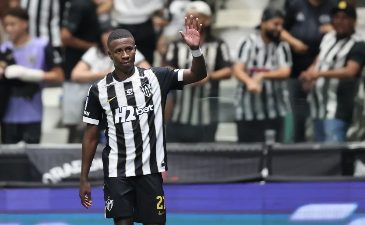 Atlético-MG investe menos que rivais, mas entra no top-5 das maiores compras internacionais do ano
