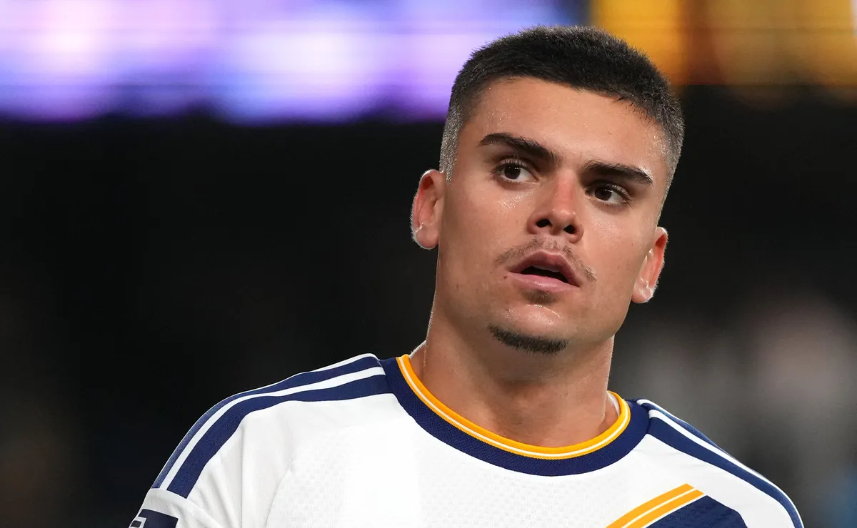 Cruzeiro enfrenta dificuldade para chegar a acordo financeiro por Gabriel Pec