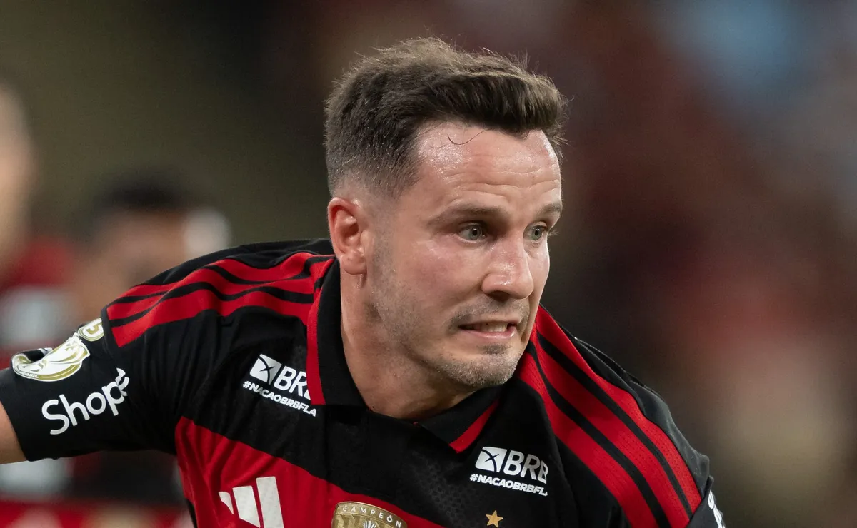 Saúl não quer deixar o Flamengo e busca volta por cima após a Copa do Mundo