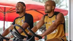 Sabino e Lucas Moura durante atividade na academia