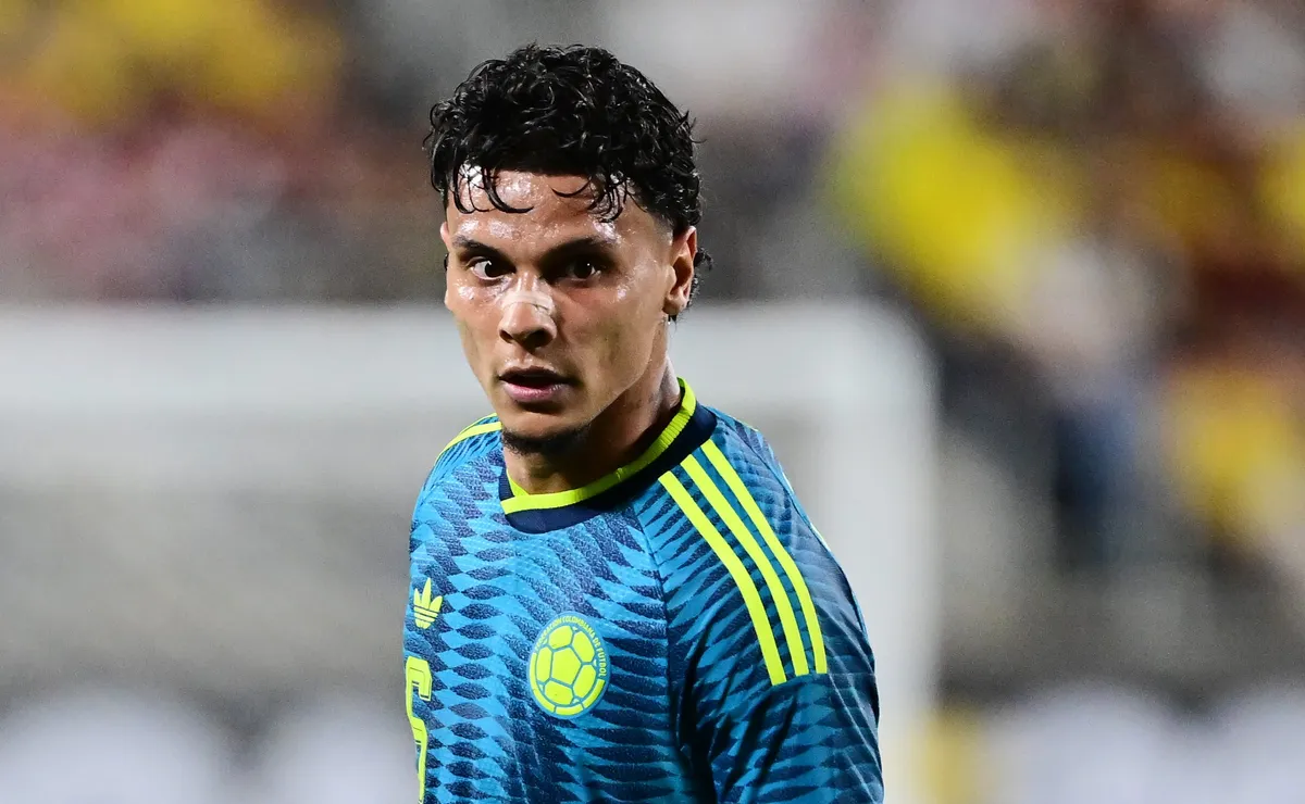 Benfica frustra planos do Flamengo de repatriar Richard Ríos por causa da Copa