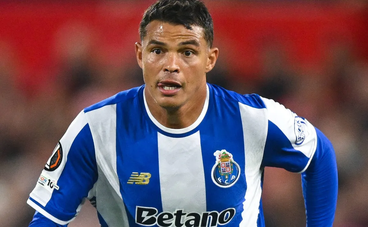 Thiago Silva descarta retorno ao Brasil e não vai fechar com o Fluminense