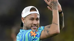 RJ - RIO DE JANEIRO - 31/05/2026 - AMISTOSO, SELECAO BRASILEIRA X PANAMA - Neymar jogador do Selecao Brasileira comemoram vitoria ao final da partida contra o Panama no estadio Maracana pelo campeonato Amistoso. Foto: Thiago Ribeiro/AGIF