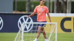 Amanda Gutierres durante treino com a Seleção. Foto: Lívia Villas Boas/CBF