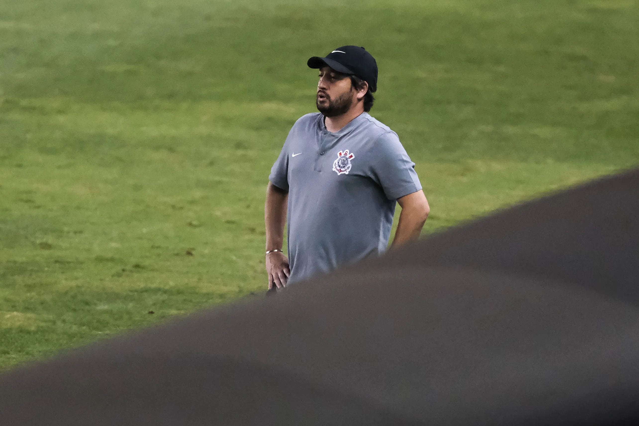 Arthur Elias no Corinthians. Foto: Marcello Zambrana/AGIF