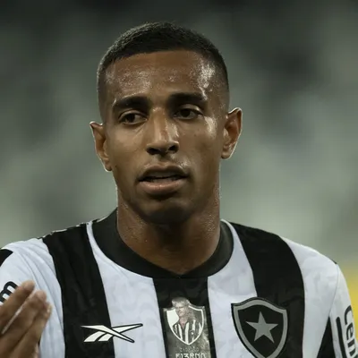 Victor Sá avança em conversas com o São Paulo para a Janela