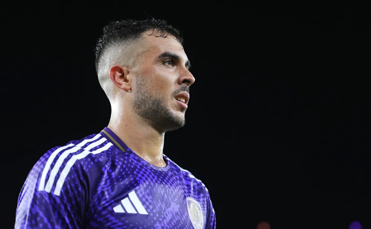 Flamengo monitora Martín Ojeda e salário do meia é revelado atualizando negócio