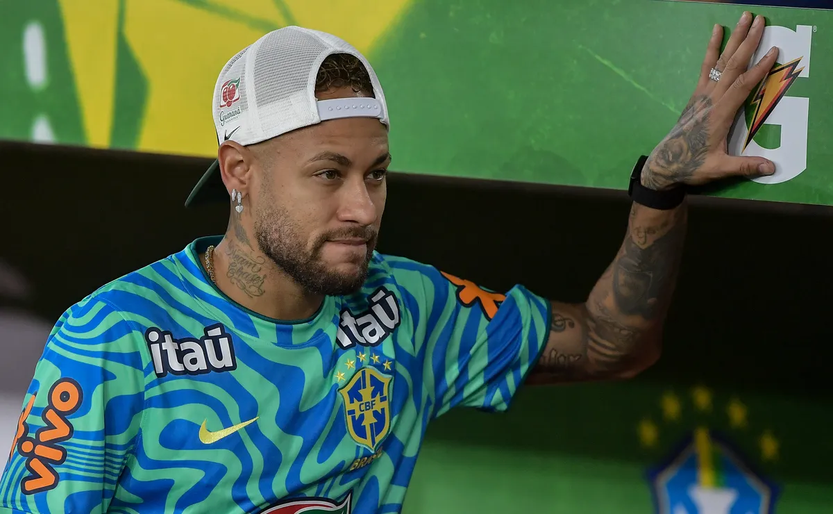 Rodrigo Caetano atualiza situação de Neymar na Copa e não descarta camisa 10 contra o Marrocos