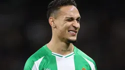 Antony em campo pelo Real Betis.