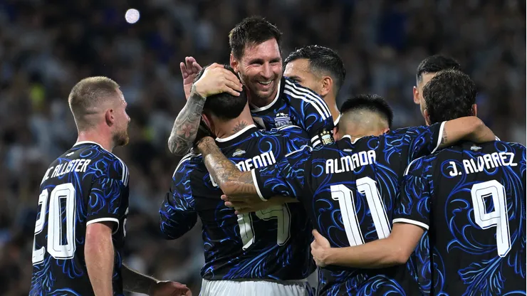 Seleção Argentina comemorando gol em amistoso - Foto: Marcelo Endelli/Getty Images