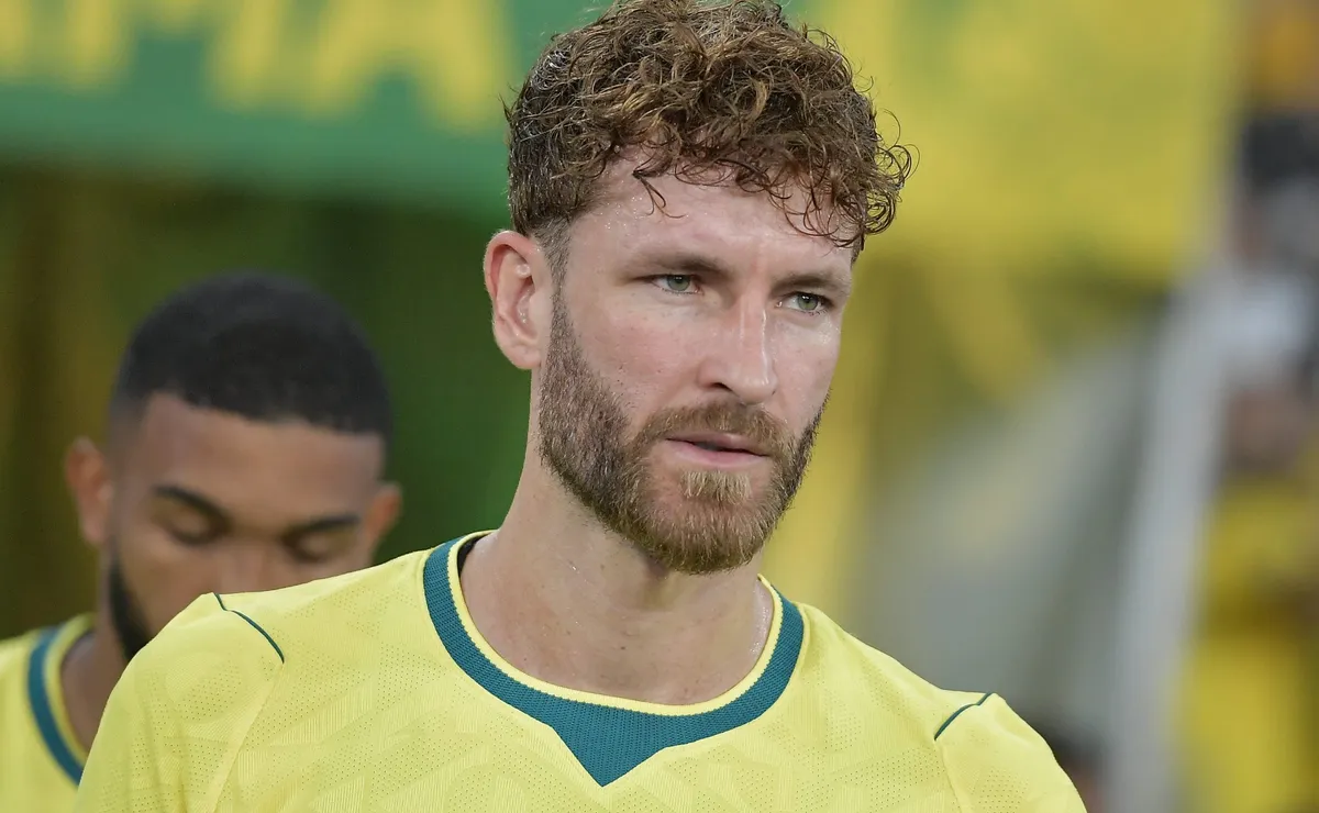 Léo Pereira ganha vaga na zaga da Seleção após desfalque de última hora no Brasil