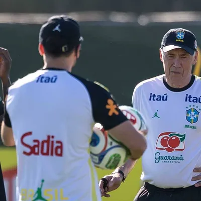 Carlo Ancelotti pega pesado nos treinos