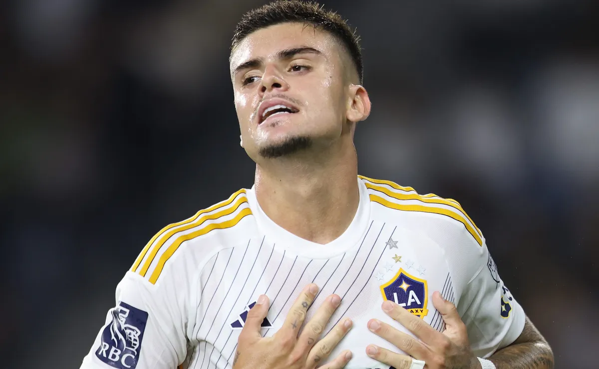 Gabriel Pec topa voltar ao Brasil e já tem proposta do Cruzeiro em mãos