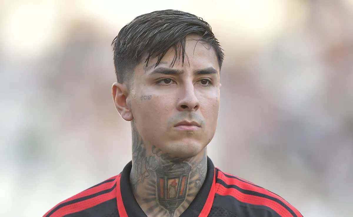 Santos mira quatro jogadores do Flamengo e avalia investidas por Pulgar, Cebolinha e Luiz Araújo