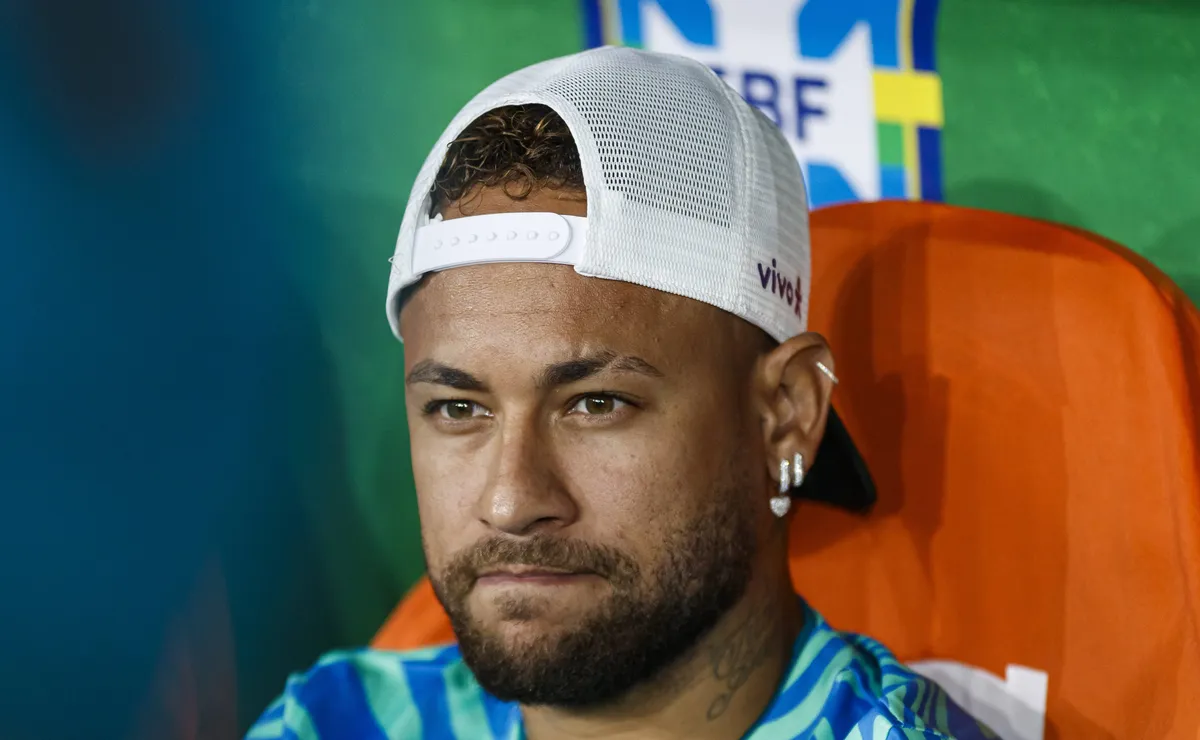 Neymar passará por ressonância e já pode voltar a treinar na segunda-feira (8)