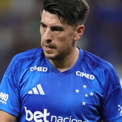 Villalba ignora sondagens e quer seguir no Cruzeiro