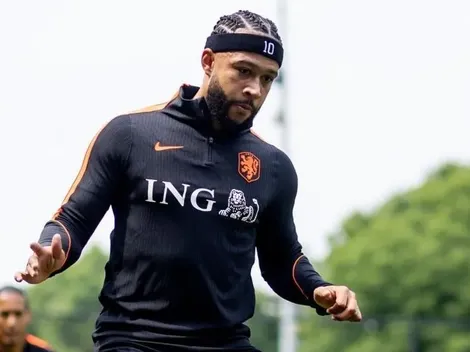Memphis dá entrada forte e machuca Noa Lang em treino da Holanda