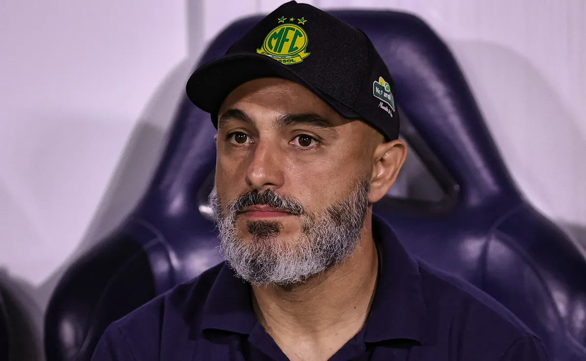 Mirassol acerta contratação do lateral-direito Elias por empréstimo do Vila Nova