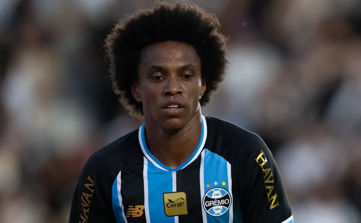 Willian desmente pedido para sair do Grêmio e encerra polêmica ao se manifestar