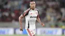 Alex Sandro, do Flamengo, não será titular em Brasil x Egito - Foto: Thiago Ribeiro/AGIF