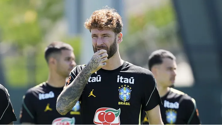 Léo Pereira durante treino da Seleção de Ancelotti