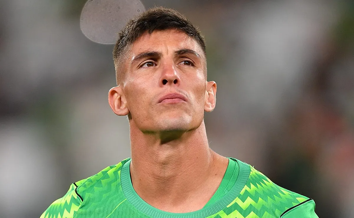 Rochet pode virar reserva de Muslera no Uruguai na estreia da Copa do Mundo 2026