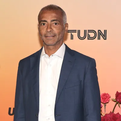 Romário se coloca entre os maiores e compara momento da Seleção