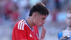 LISBON, PORTUGAL - JUNE 06: Ivan Roman #5 of Chile walks off after being shown a red card during the international friendly match between Portugal and Chile at Estadio Nacional do Jamor on June 06, 2026 in Lisbon, Portugal. (Photo by Carlos Rodrigues/Getty Images)
