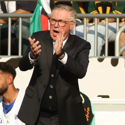 Ancelotti prepara variações no ataque