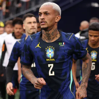 Ancelotti tranquiliza sobre situação de Wesley