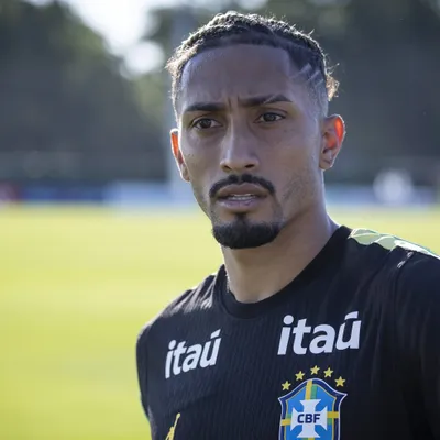 Raphinha pede apoio da torcida brasileira