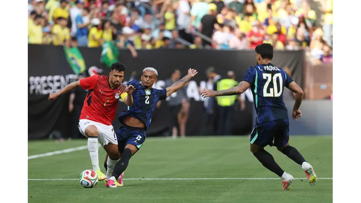Raphinha comenta sobre lesão de Wesley, ex-Flamengo e lamenta sobre lesão. Foto: Kirk Irwin/Getty Images